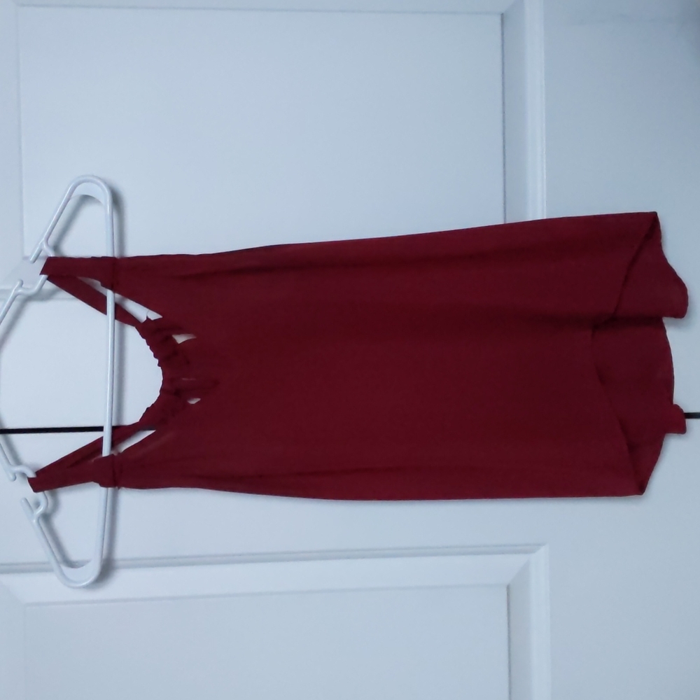 Maroon V-neck Tie Tank Top